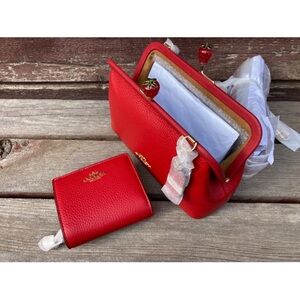 COACH Nora Kisslock Crossbody Strawberry  Electric Red Purse & Wallet CH339